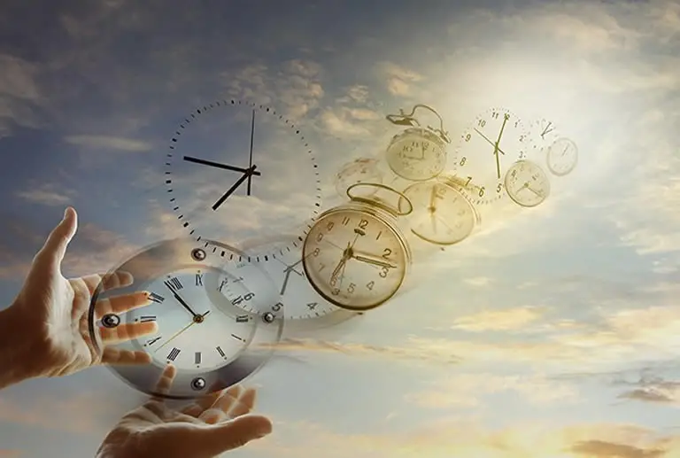 Lucid dreaming clock moving through time